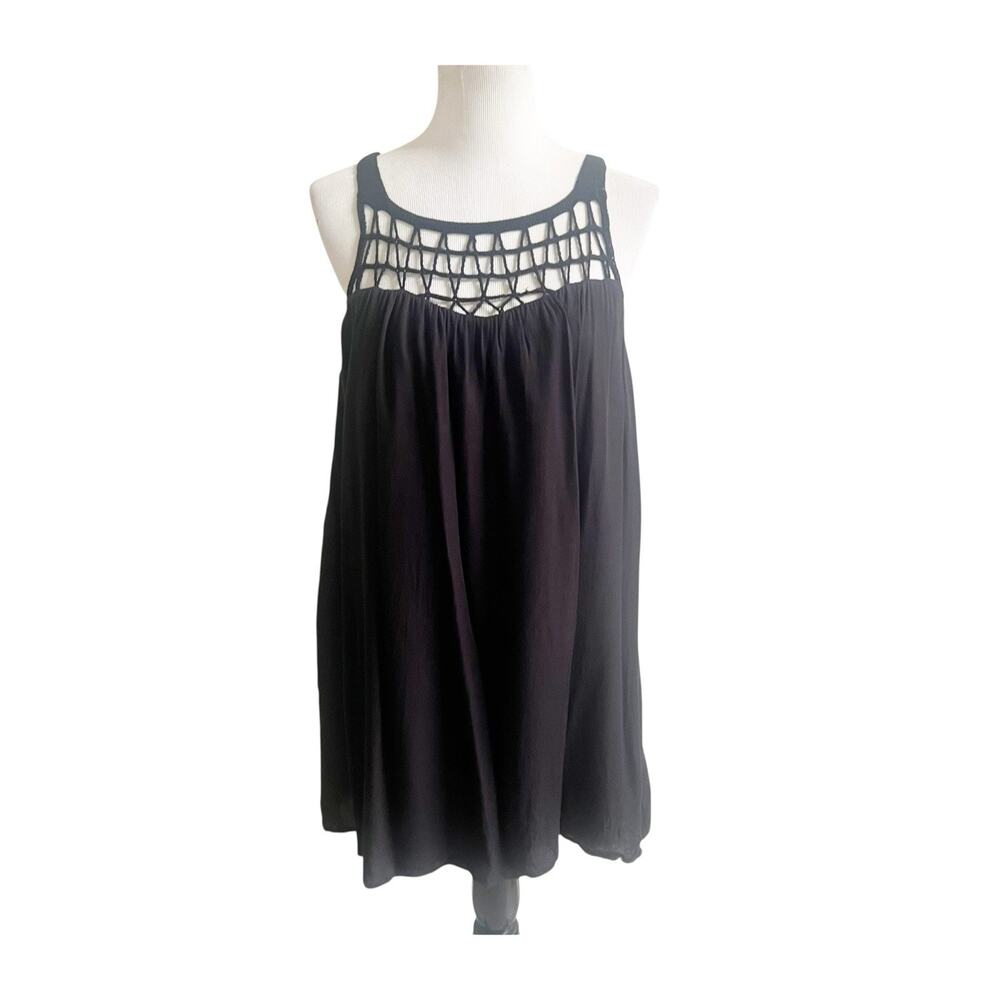 BB Dakota Black Shift Dress Crochet Neckline Swimcover Size Medium Beach Whimsy